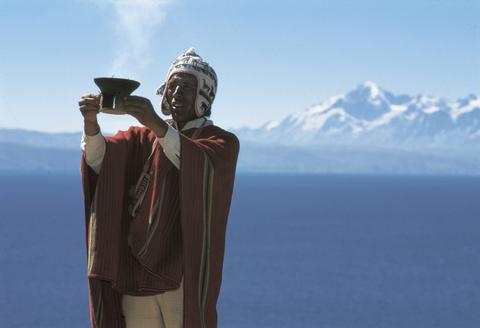 Day Cruise La Paz to Puno by Catamaran and buses Peru